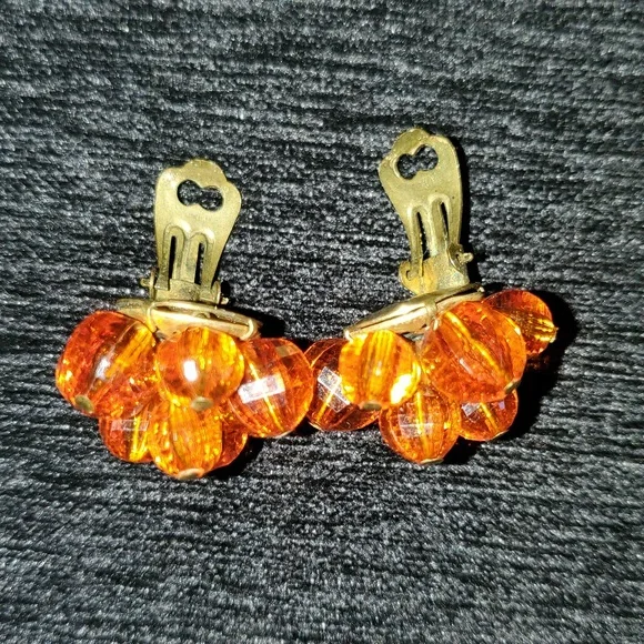 Vintage West Germany Amber Clip On Orange Faceted Beaded Cluster Flower Earrings - Picture 14 of 15